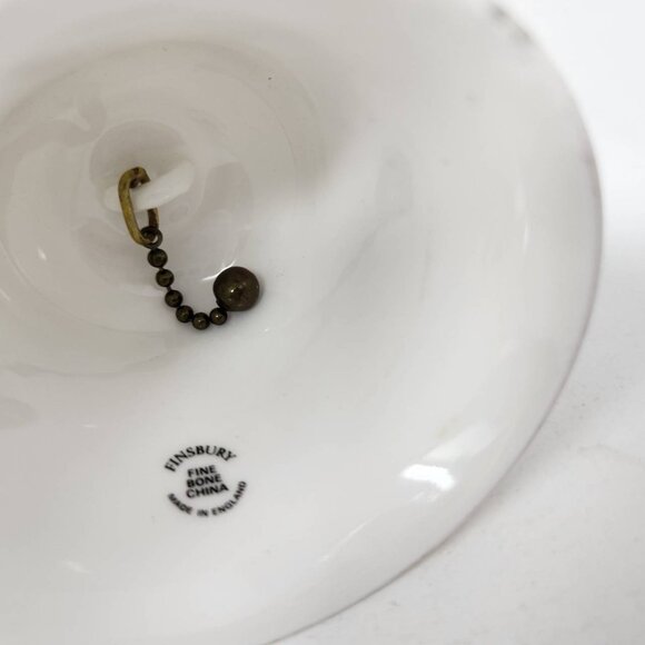 Finsbury Fine Bone China Bell Vintage Wales With Heart Handle & Welsh Emblems - Picture 9 of 11